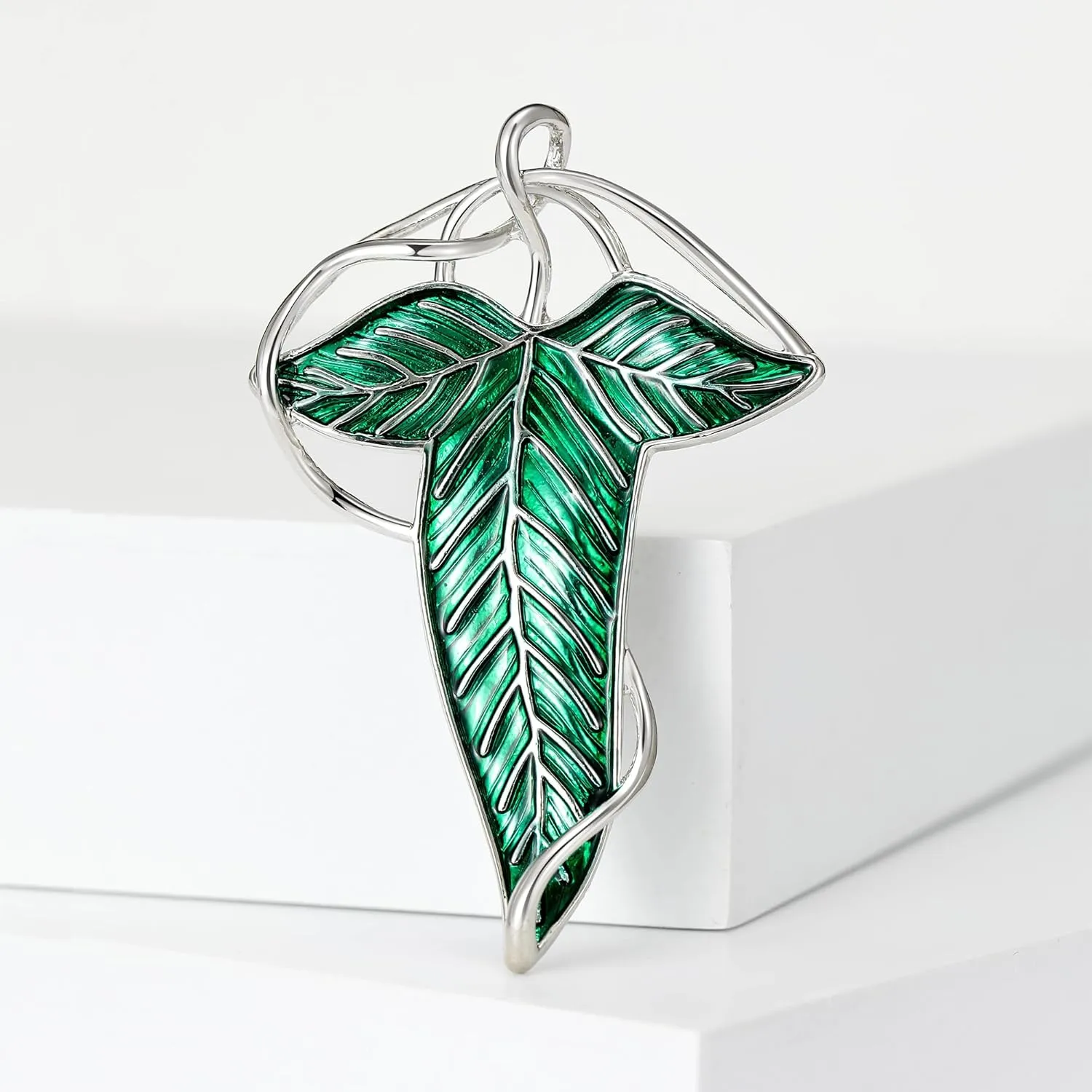 Enamel Green Leaf Brooches for Women Unisex Plant Pins 5-color Available Casual Party Accessories Gifts Elven Cloak Leaf Clasp Costume Accessory Cosplay Jewelry